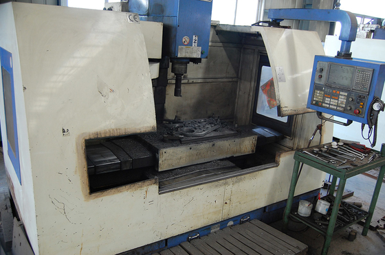 Singola acqua Jet Weaving Machine Loom Yarn della pompa che torce 1000RPM