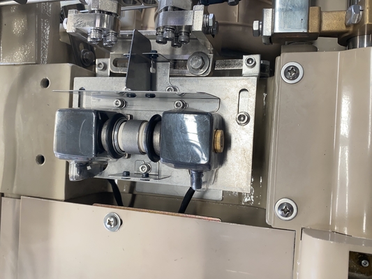 Alta acqua ad alta velocità Jet Weaving Loom di Denisity con lo spargimento della camma