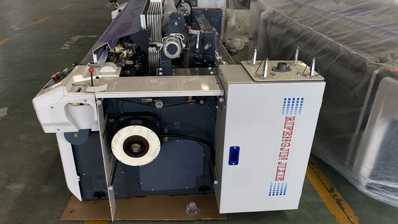 Filato orizzontale della bobinatrice del rotolo del tessuto del panno che torce acqua Jet Machine Textile